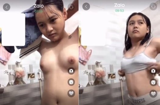 Em nhỏ mời anh chơi qua video tắm không mặc quần áo